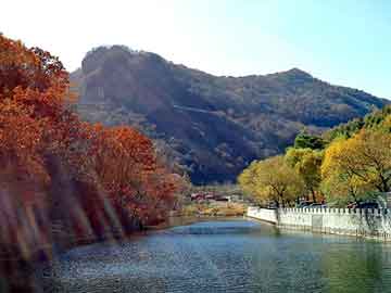 二四六香港今期开奖结果，巫峡棺山